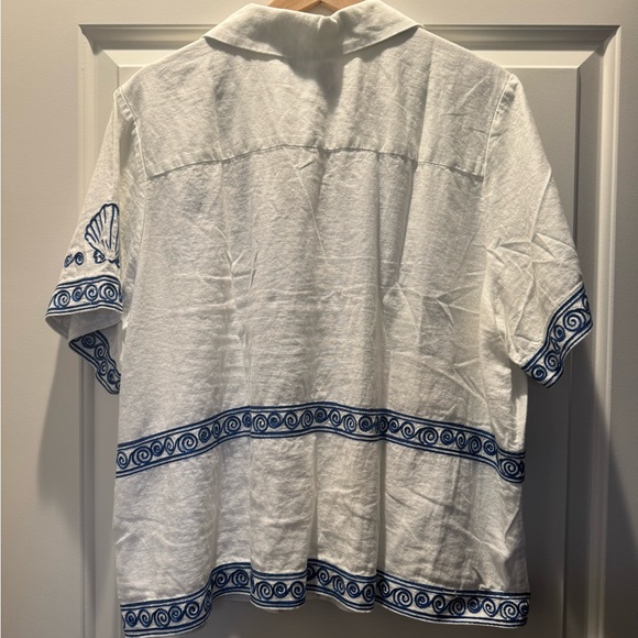 Lisa Says Gah White Button-Front Camp Shirt with Blue Embroidery - Picture 2 of 2